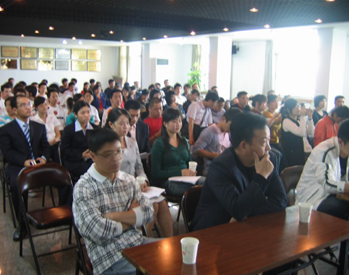 中立杯演講比賽現(xiàn)場